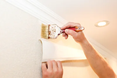 Pose de papier peint à Vesly — revêtements muraux et toiles de verre